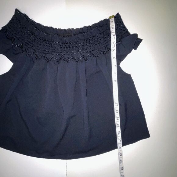 Lands’ End Off the Shoulder Ruched Ruffle Crop Top Black Embroidered Shirt 10 - Picture 6 of 10